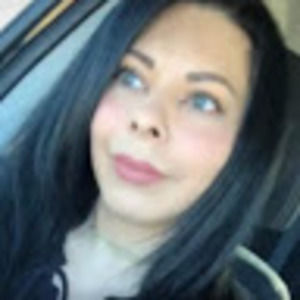 Meet your Posher, Monique